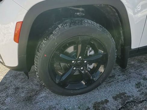 New 2026 Jeep Grand Cherokee Limited image 19