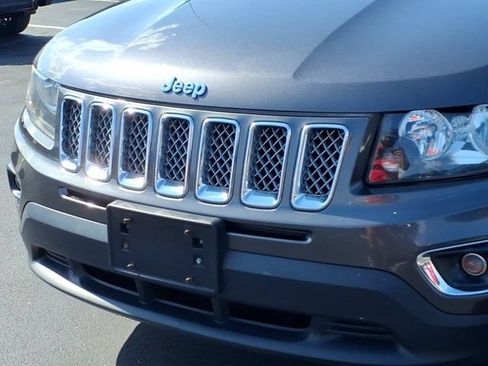 Used 2015 Jeep Compass High Altitude FWD image 34