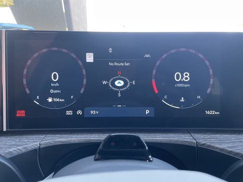 Used 2024 Hyundai Santa Fe Calligraphy image 32