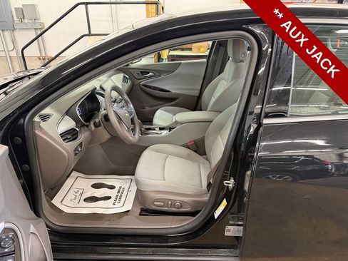 Used 2020 Chevrolet Malibu LS FWD image 12