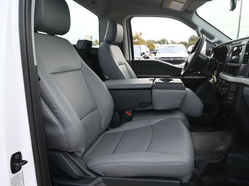 New 2026 Ford F550 2WD Regular Cab Super Duty image 4