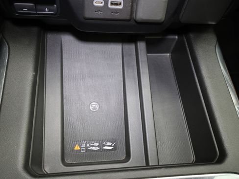 Used 2023 Chevrolet Silverado 3500 High Country image 54