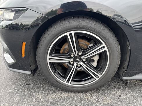 Used 2024 Ford Mustang Premium image 2