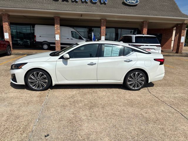Used 2023 Nissan Altima 2.5 SL FWD image 2