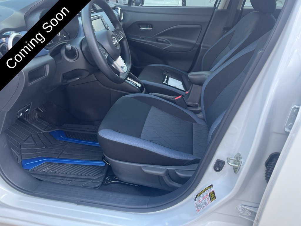 Used 2025 Nissan Versa SV w/ Trunk Package FWD image 9