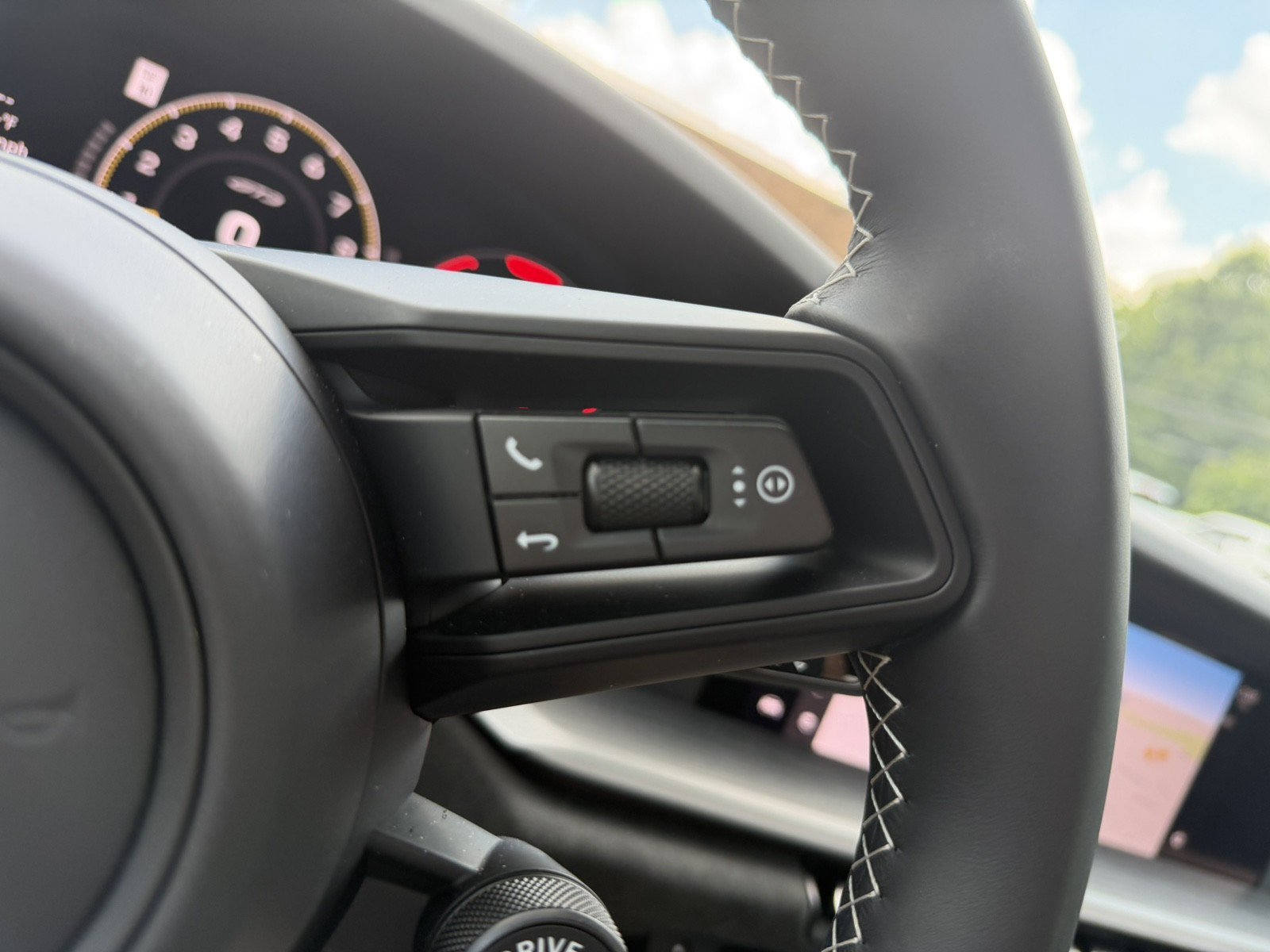 Used 2026 Porsche 911 GT3 RWD image 30
