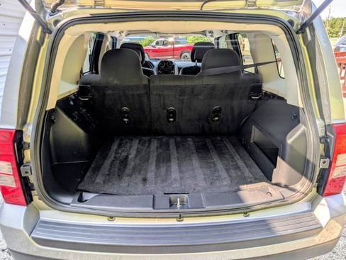 Used 2016 Jeep Patriot Sport w/ Power Value Group AWD/4WD image 12
