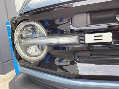 Used 2023 Ford Bronco Outer Banks image 4