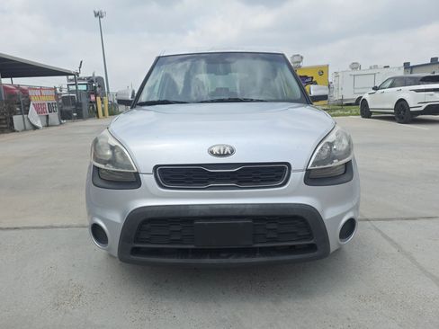 Used 2013 Kia Soul FWD image 5