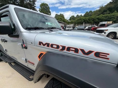 Used 2023 Jeep Gladiator Mojave w/ Trailer Tow Package AWD/4WD image 4