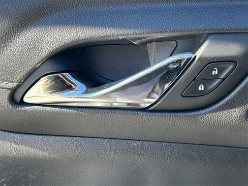 Used 2022 GMC Acadia SLT w/ Elevation Edition image 27