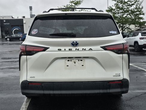 Used 2021 Toyota Sienna XLE w/ XLE Plus Package AWD/4WD image 6