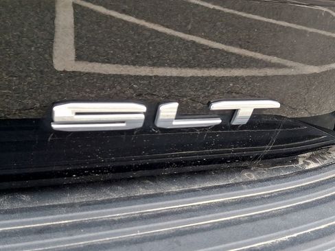 Used 2022 GMC Yukon SLT w/ SLT Luxury Package image 34