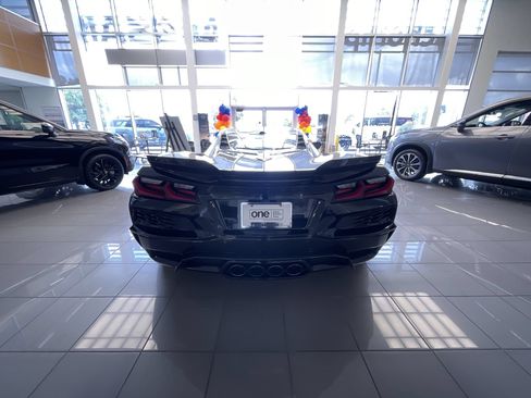 Used 2025 Chevrolet Corvette Z06 RWD image 7