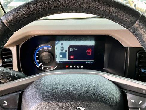 Certified 2023 Ford Bronco Wildtrak image 26