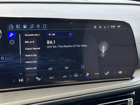 New 2026 Chevrolet Traverse LT FWD image 18