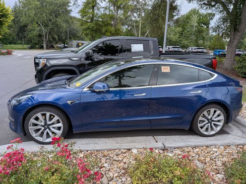 Used 2020 Tesla Model 3 Standard Range RWD image 5