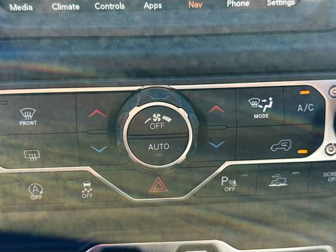 Used 2021 Jeep Gladiator Overland w/ Popular Equipment Package AWD/4WD image 17