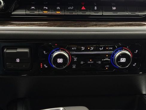 New 2026 GMC Sierra 1500 Elevation w/ Preferred Package AWD/4WD image 25