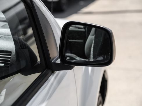 Used 2018 Nissan Frontier S RWD image 41