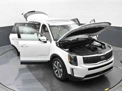 Used 2020 Kia Telluride EX w/ EX Premium Package AWD/4WD image 47