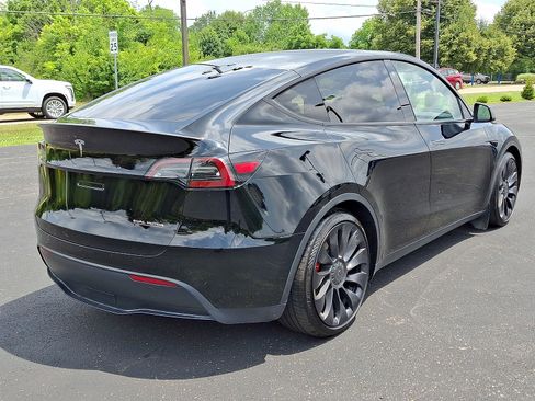 Used 2023 Tesla Model Y Performance AWD/4WD image 24