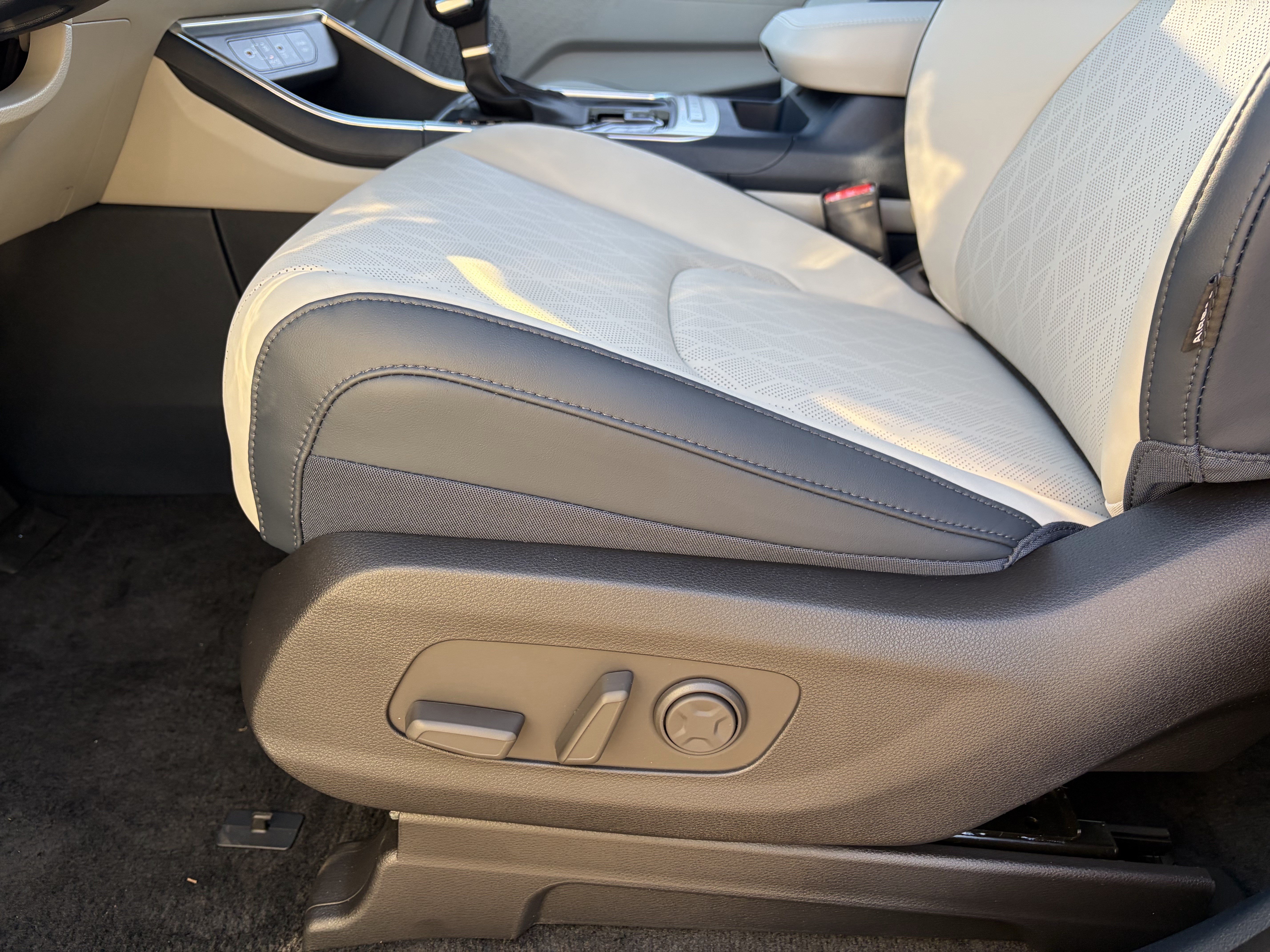 New 2026 Kia Carnival EX FWD image 19