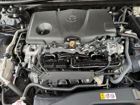 Used 2024 Toyota Camry SE FWD image 31