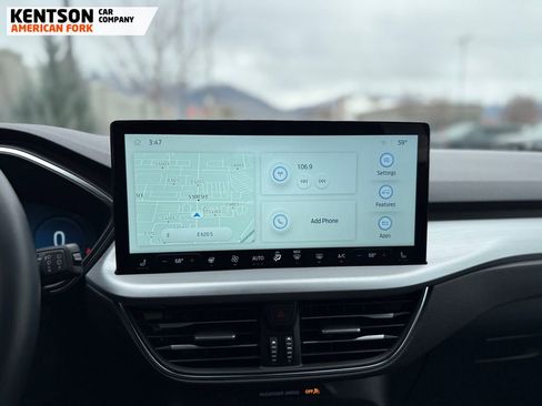 Used 2025 Ford Escape Platinum image 31