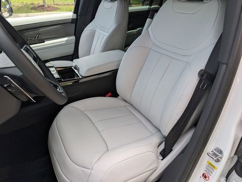 New 2026 Land Rover Range Rover Sport SE AWD/4WD image 5