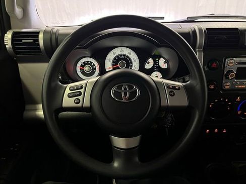 Used 2014 Toyota FJ Cruiser 4WD w/ Convenience Package image 15