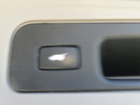 Used 2010 Honda Pilot Touring image 67