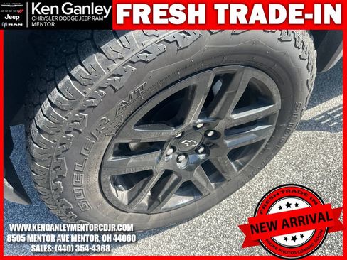Used 2024 Chevrolet Colorado Trail Boss AWD/4WD image 5