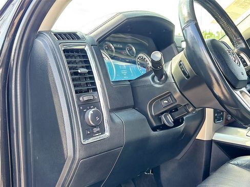 Used 2015 RAM 1500 Laramie w/ Convenience Group AWD/4WD image 10