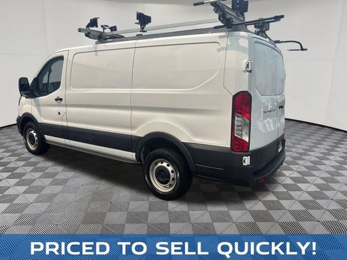 Used 2022 Ford Transit 250 Low Roof w/ Load Area Protection Package RWD image 3