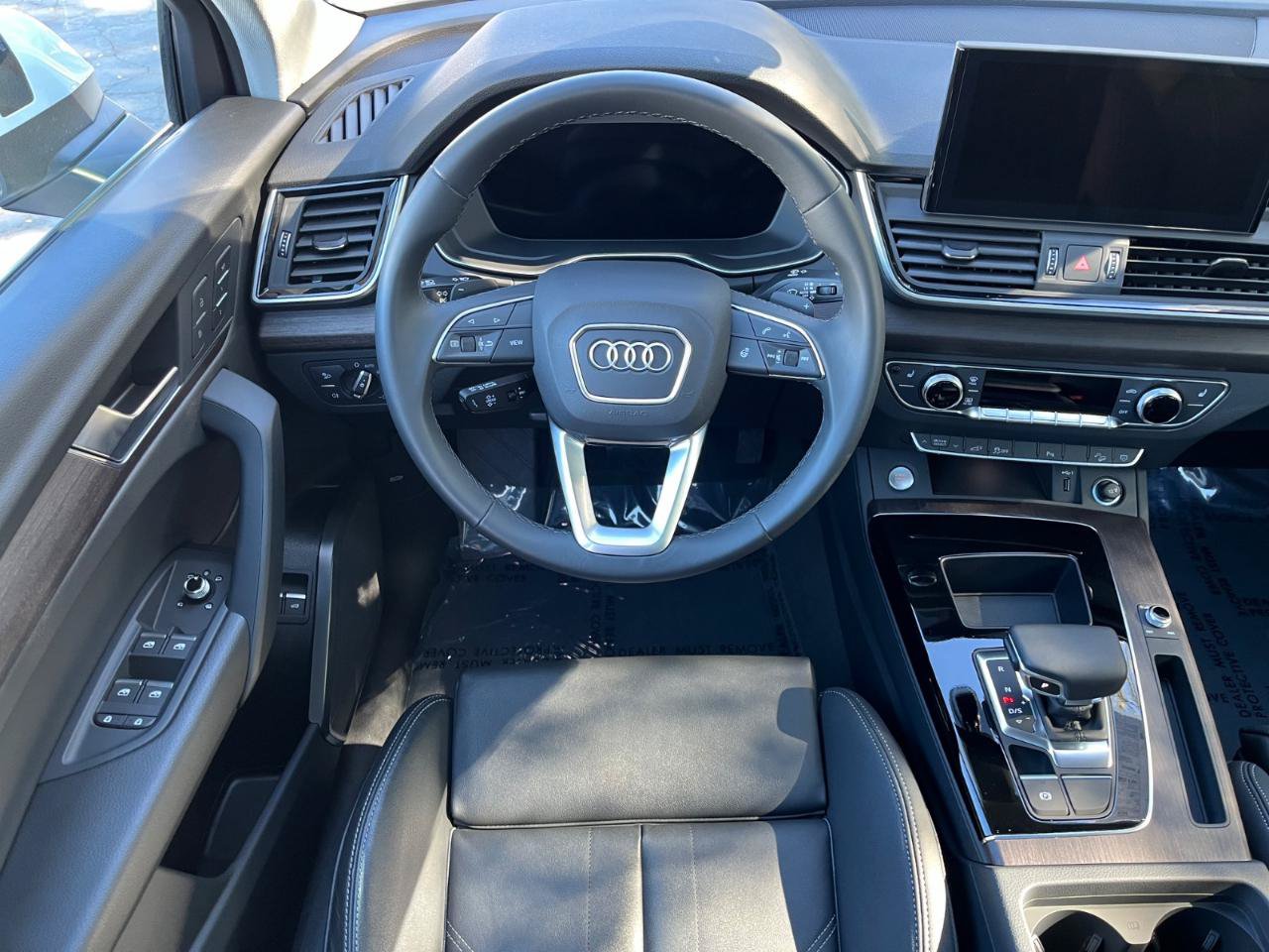 Used 2024 Audi Q5 e Premium w/ Convenience Package AWD/4WD image 4