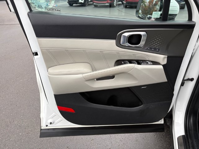 Certified 2023 Kia Sorento SX Prestige AWD/4WD image 19
