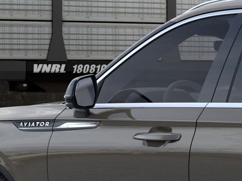 New 2026 Lincoln Aviator AWD image 20