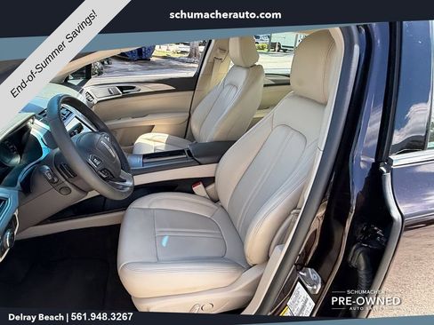 Used 2020 Lincoln MKZ w/ Convenience Package FWD image 10