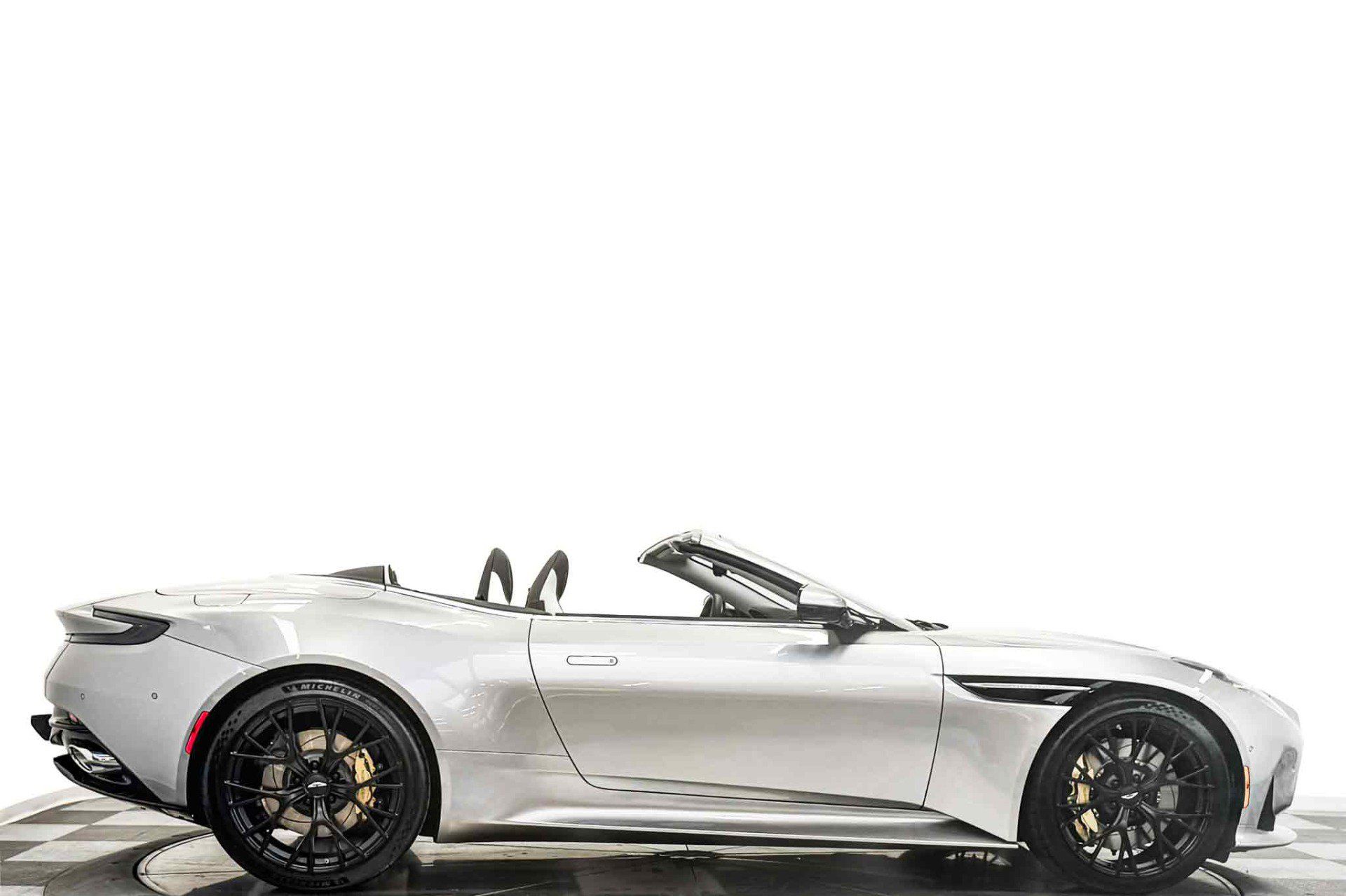 Used 2025 Aston Martin DB12 Convertible RWD image 2