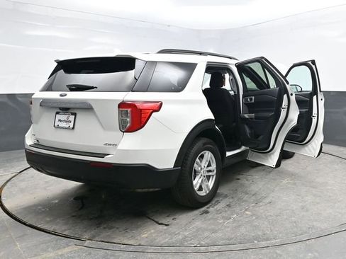 Used 2022 Ford Explorer XLT image 39