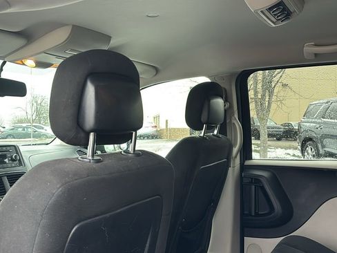 Used 2016 Dodge Grand Caravan SE w/ Quick Order Package 29E SE image 28