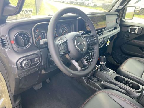 New 2026 Jeep Gladiator Rubicon w/ Steel Power Dome Hood Package AWD/4WD image 14