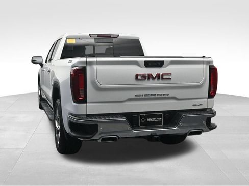 Used 2023 GMC Sierra 1500 SLT w/ SLT Premium Plus Package AWD/4WD image 4