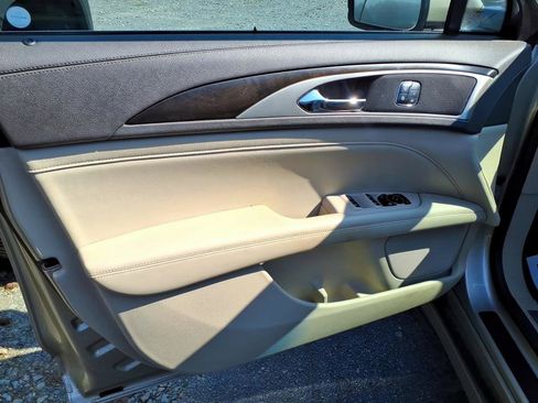 Used 2017 Lincoln MKZ Select w/ Select Plus Package FWD image 16