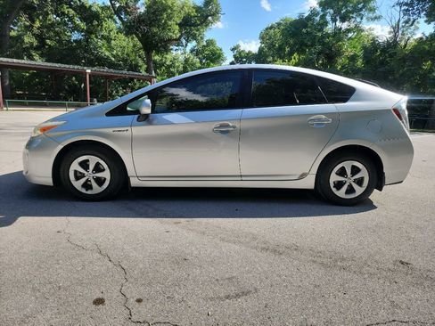 Used 2012 Toyota Prius Two FWD image 4