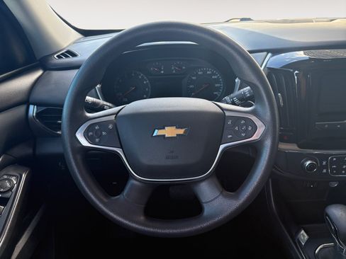 Used 2021 Chevrolet Traverse LS AWD/4WD image 14