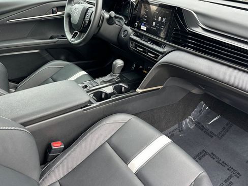 Certified 2025 Toyota Camry SE w/ Convenience Package image 19