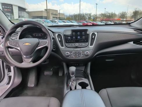Used 2024 Chevrolet Malibu LT image 26