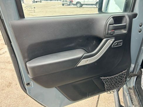 Used 2014 Jeep Wrangler Unlimited Rubicon w/ Dual Top Group image 14